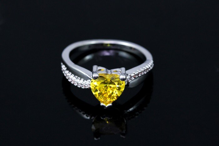 Uloveido Costume Jewelry Rings for Women Yellow Zircon Wedding Ring